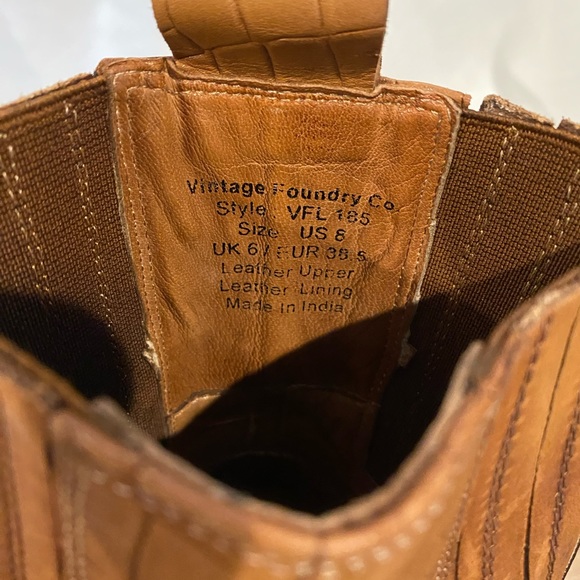 Vintage Foundry Co. Brown/Cognac slip on Boot Croc embossed Leather Like New - Picture 4 of 5